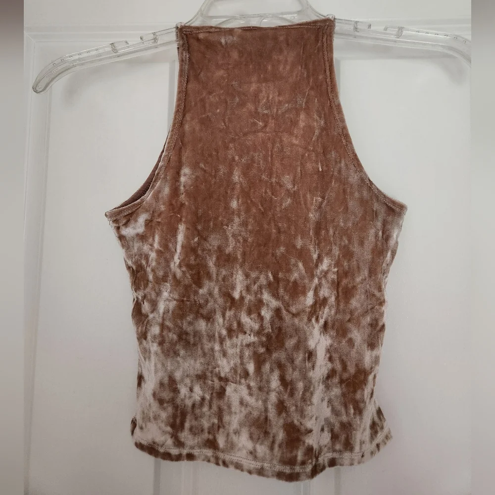 Hollister Women's Crushed Velvet Tank Top, Taupe, XS - Picture 3 of 9